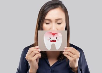 Diş Kırılması Nedir? Nasıl Tedavi Edilebilir?