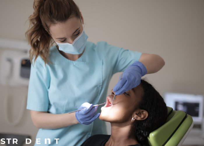 <strong>طبيب الأسنان التجميلي</strong>